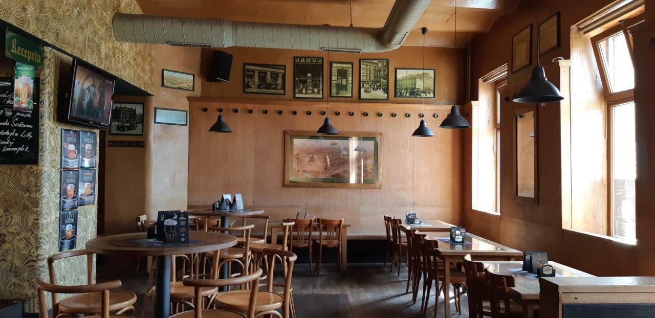 Victoria - Penzion & Restaurant Zvolen Ngoại thất bức ảnh